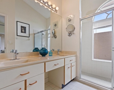 1302 Mahogany Place - Photo Thumbnail 13