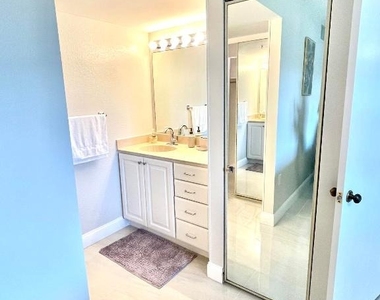901 Sw Seafarer Circle - Photo Thumbnail 15