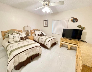 901 Sw Seafarer Circle - Photo Thumbnail 18