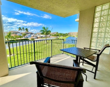 901 Sw Seafarer Circle - Photo Thumbnail 3