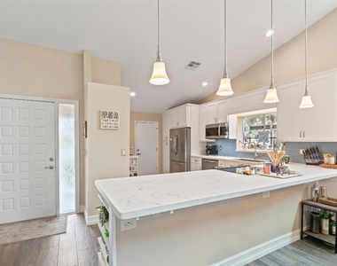 1401 Mahogany Place - Photo Thumbnail 9