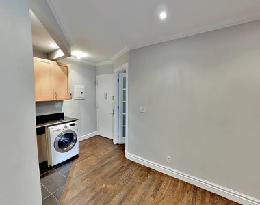 416 East 13th Street - Photo Thumbnail 3
