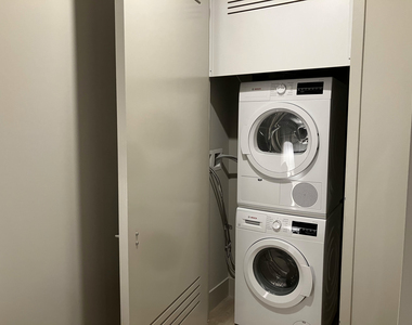 Luxury and personal space in FiDi! - Photo Thumbnail 12