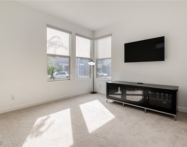 2526 Verdello Street - Photo Thumbnail 7