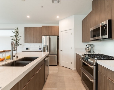2526 Verdello Street - Photo Thumbnail 4