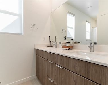 2526 Verdello Street - Photo Thumbnail 9