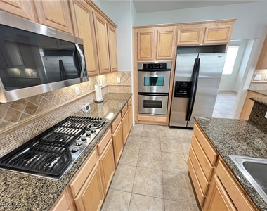 742 Canary Wharf Drive - Photo Thumbnail 17