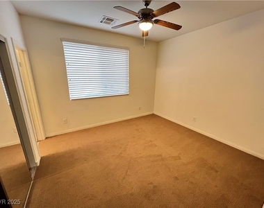 742 Canary Wharf Drive - Photo Thumbnail 7