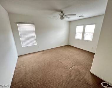 742 Canary Wharf Drive - Photo Thumbnail 26