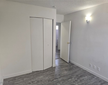 1724 Breckenwood Court - Photo Thumbnail 11