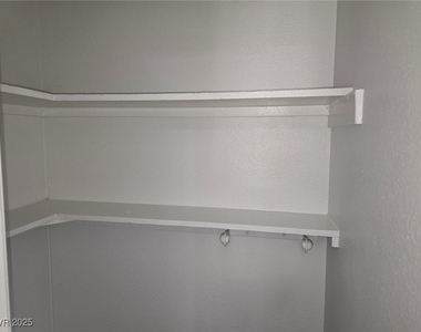 1724 Breckenwood Court - Photo Thumbnail 8