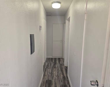 1724 Breckenwood Court - Photo Thumbnail 9