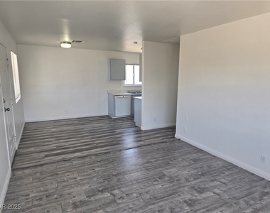 1724 Breckenwood Court - Photo Thumbnail 2
