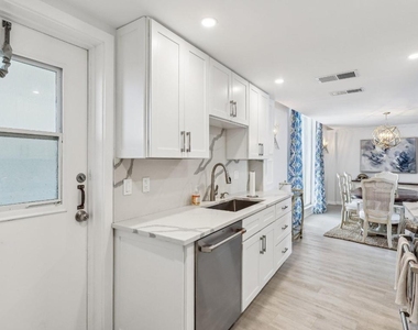 5400 N Ocean Drive E - Photo Thumbnail 13