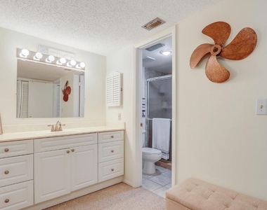 2051 Ne Ocean Boulevard - Photo Thumbnail 17