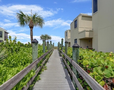 2051 Ne Ocean Boulevard - Photo Thumbnail 24