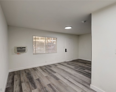 1922 Fairfield 1 Avenue - Photo Thumbnail 4
