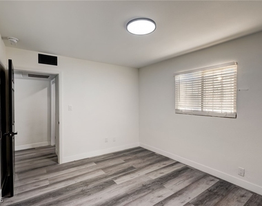 1922 Fairfield 1 Avenue - Photo Thumbnail 15
