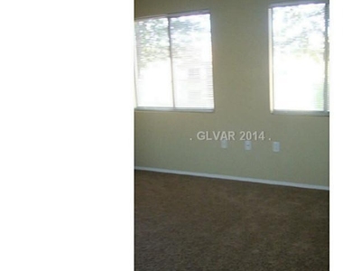 2050 N Los Feliz Street - Photo Thumbnail 30