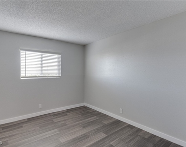 5001 Obannon Drive - Photo Thumbnail 13