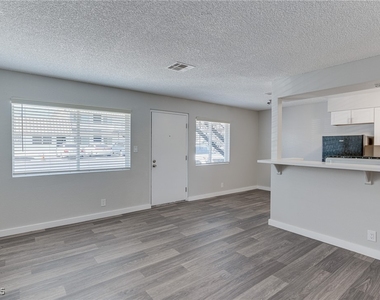 5001 Obannon Drive - Photo Thumbnail 6