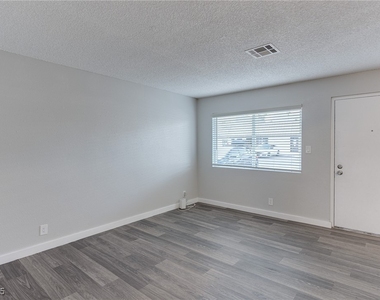 5001 Obannon Drive - Photo Thumbnail 11