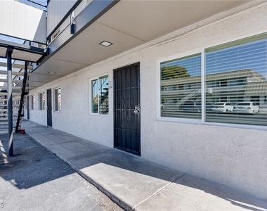 5001 Obannon Drive - Photo Thumbnail 5