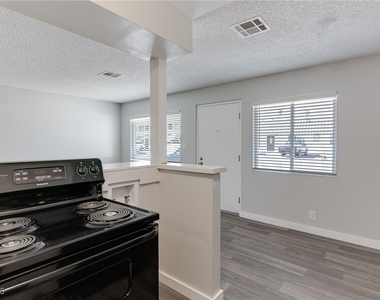 5001 Obannon Drive - Photo Thumbnail 9