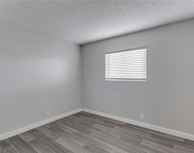 5001 Obannon Drive - Photo Thumbnail 15
