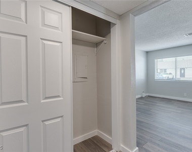 5001 Obannon Drive - Photo Thumbnail 18