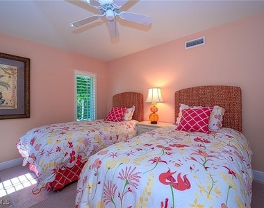 285 5th Avenue S - Photo Thumbnail 21