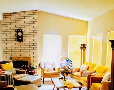 5315 Winston Drive - Photo Thumbnail 11