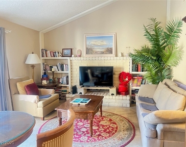 5315 Winston Drive - Photo Thumbnail 14