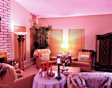 5315 Winston Drive - Photo Thumbnail 9