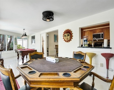 2051 Coral Reef Drive - Photo Thumbnail 18