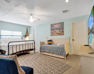 2051 Coral Reef Drive - Photo Thumbnail 35