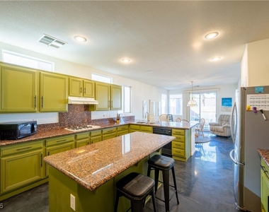 359 Hoskins Court - Photo Thumbnail 9