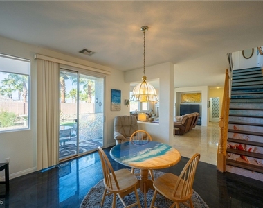 359 Hoskins Court - Photo Thumbnail 14