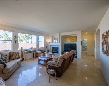 359 Hoskins Court - Photo Thumbnail 17