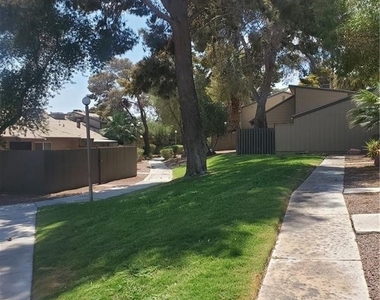 4032 Village Square - Photo Thumbnail 2