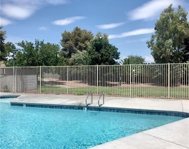 4032 Village Square - Photo Thumbnail 9