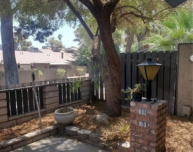 4032 Village Square - Photo Thumbnail 4