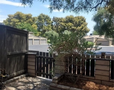 4032 Village Square - Photo Thumbnail 5