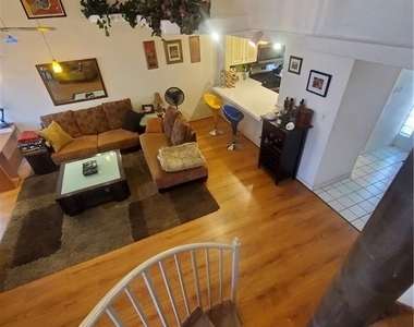 4032 Village Square - Photo Thumbnail 26
