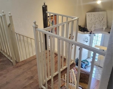 4032 Village Square - Photo Thumbnail 29