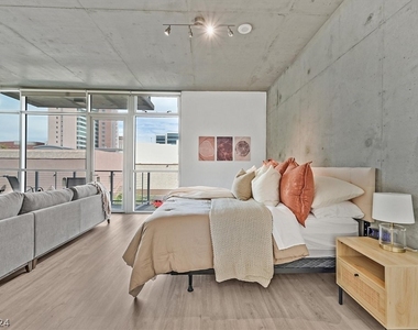 353 E Bonneville Avenue - Photo Thumbnail 16