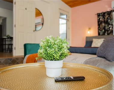 2205 Santa Paula Drive - Photo Thumbnail 47