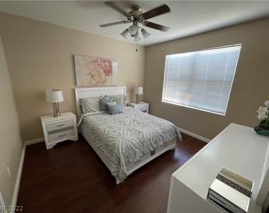 2900 Sunridge Heights Parkway - Photo Thumbnail 5