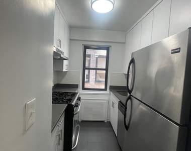 405 East 56th Street - Photo Thumbnail 4