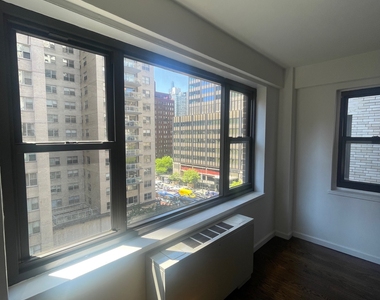 405 East 56th Street - Photo Thumbnail 1